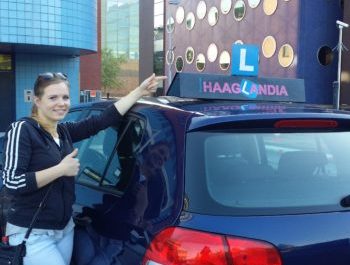 Review Carolien